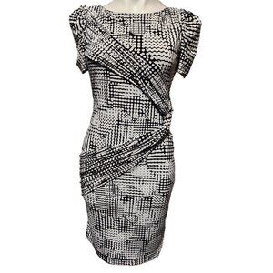 ❤️ 4/$20 Jessica Simpson dress Women's 4 Black white lined zip-up Waist detail